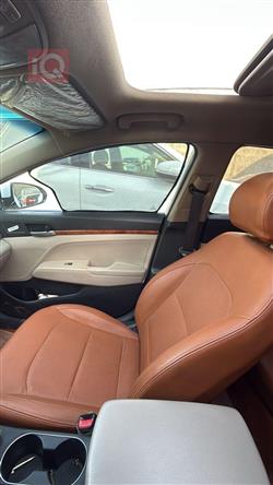 هیوندای ئەلەنترا